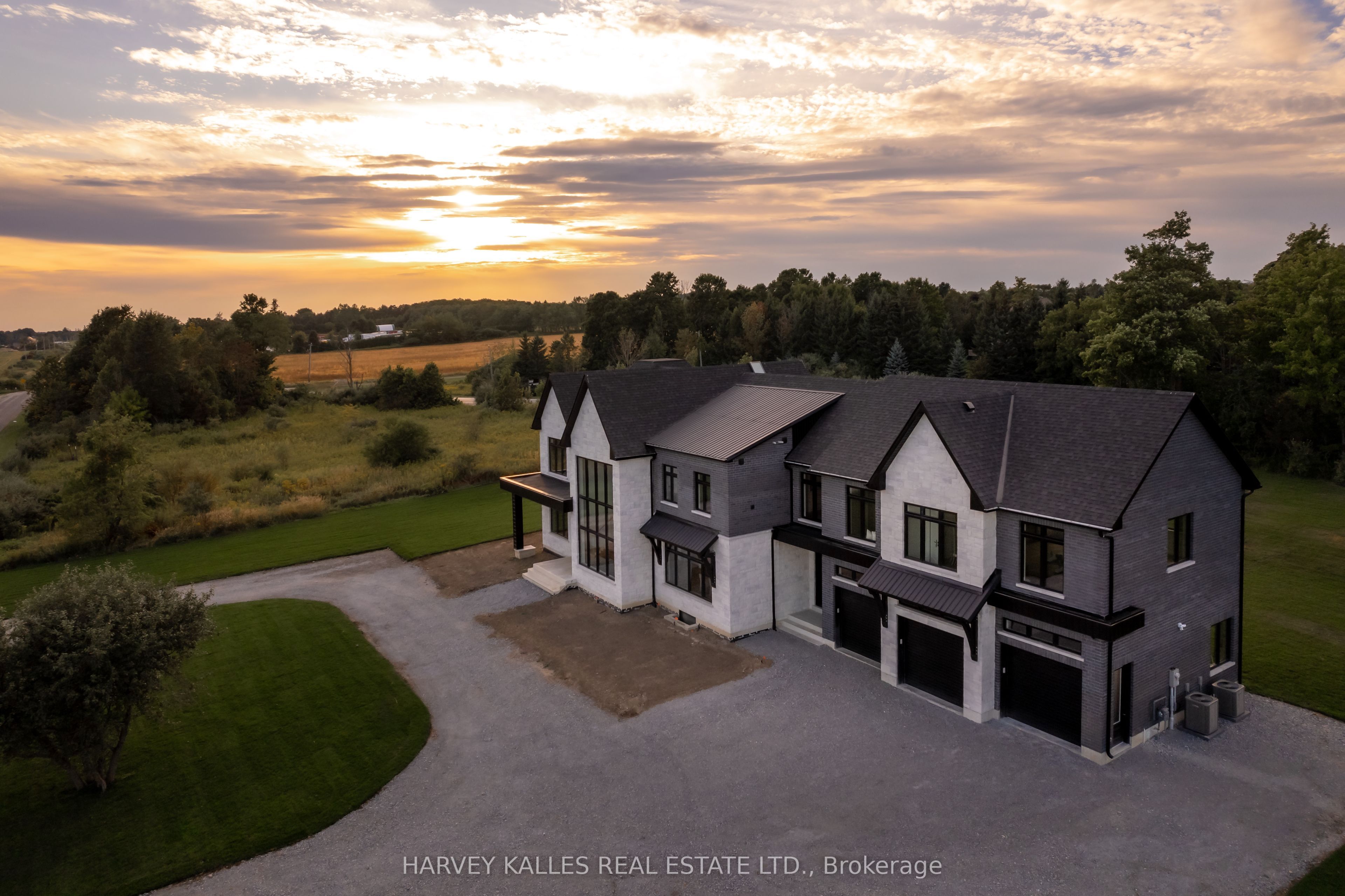 18 Lincolnville Lane