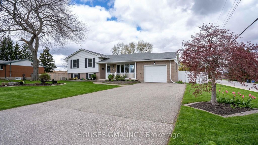 Photo of 78 Peter Street, Central Elgin, ON N5R 5A8 (MLS # X13104328)