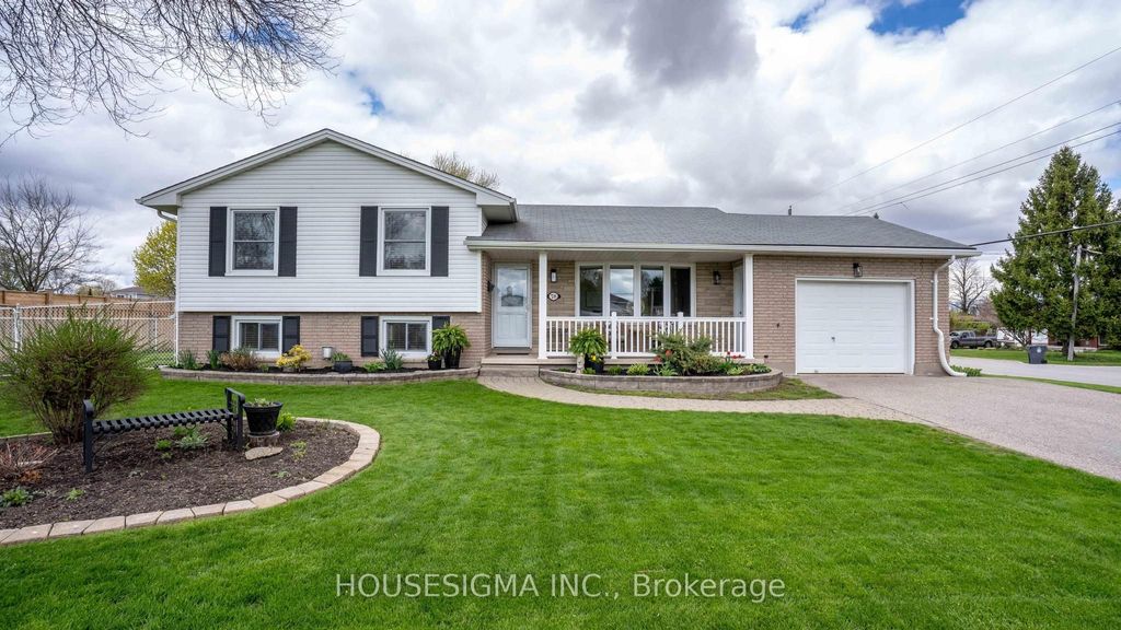 Photo of 78 Peter Street, Central Elgin, ON N5R 5A8 (MLS # X13104328)