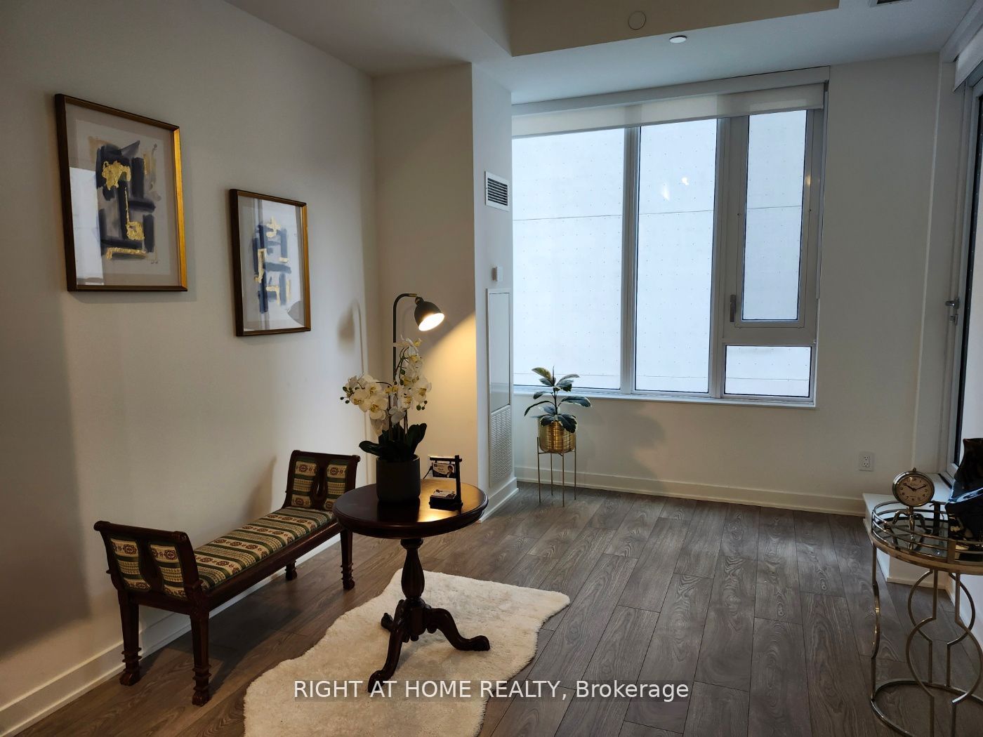 543 Richmond Street W 221