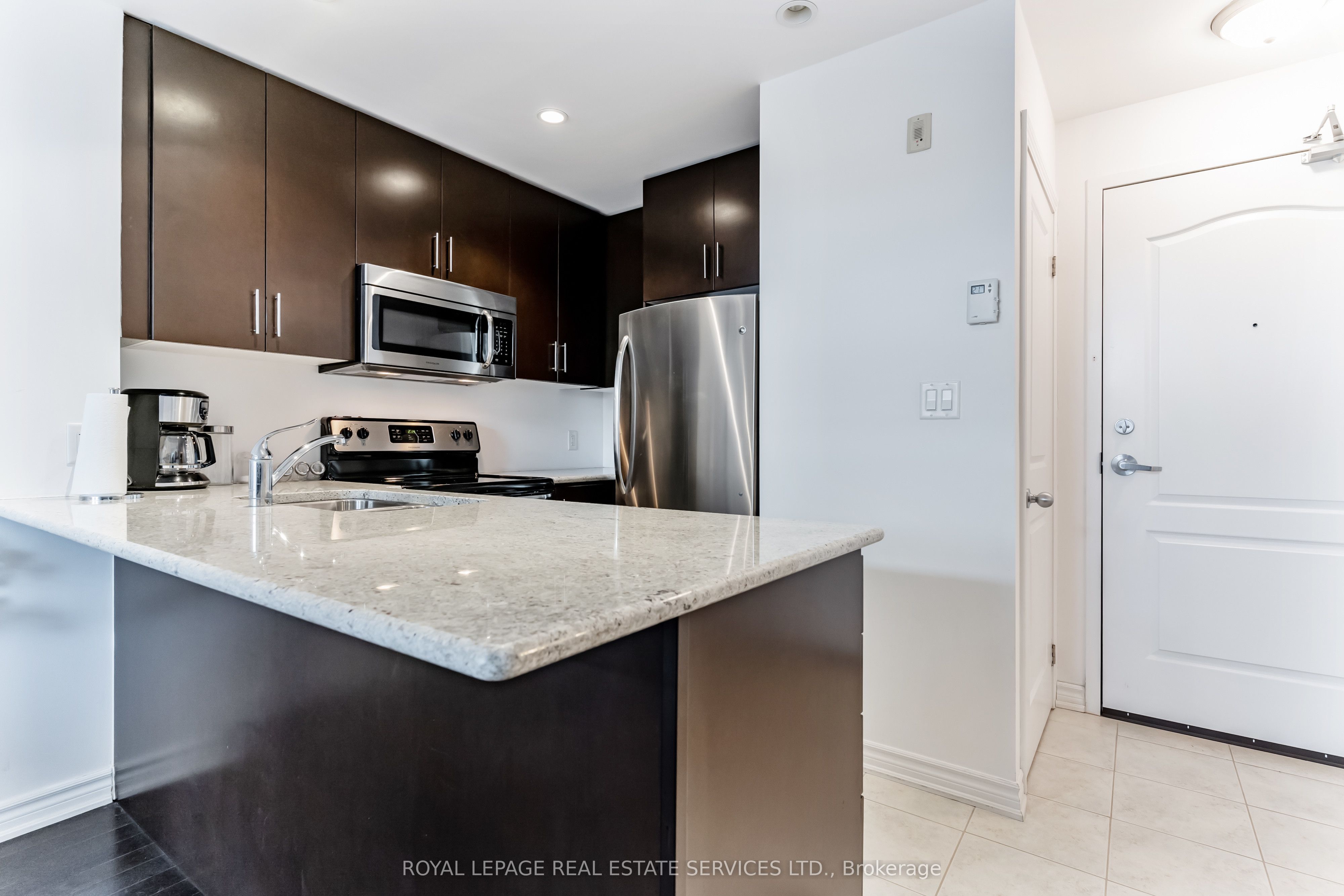 5327 Upper Middle Road 404