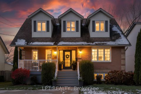 Property photo of 18 canal street, georgina, ON l4p 1k5