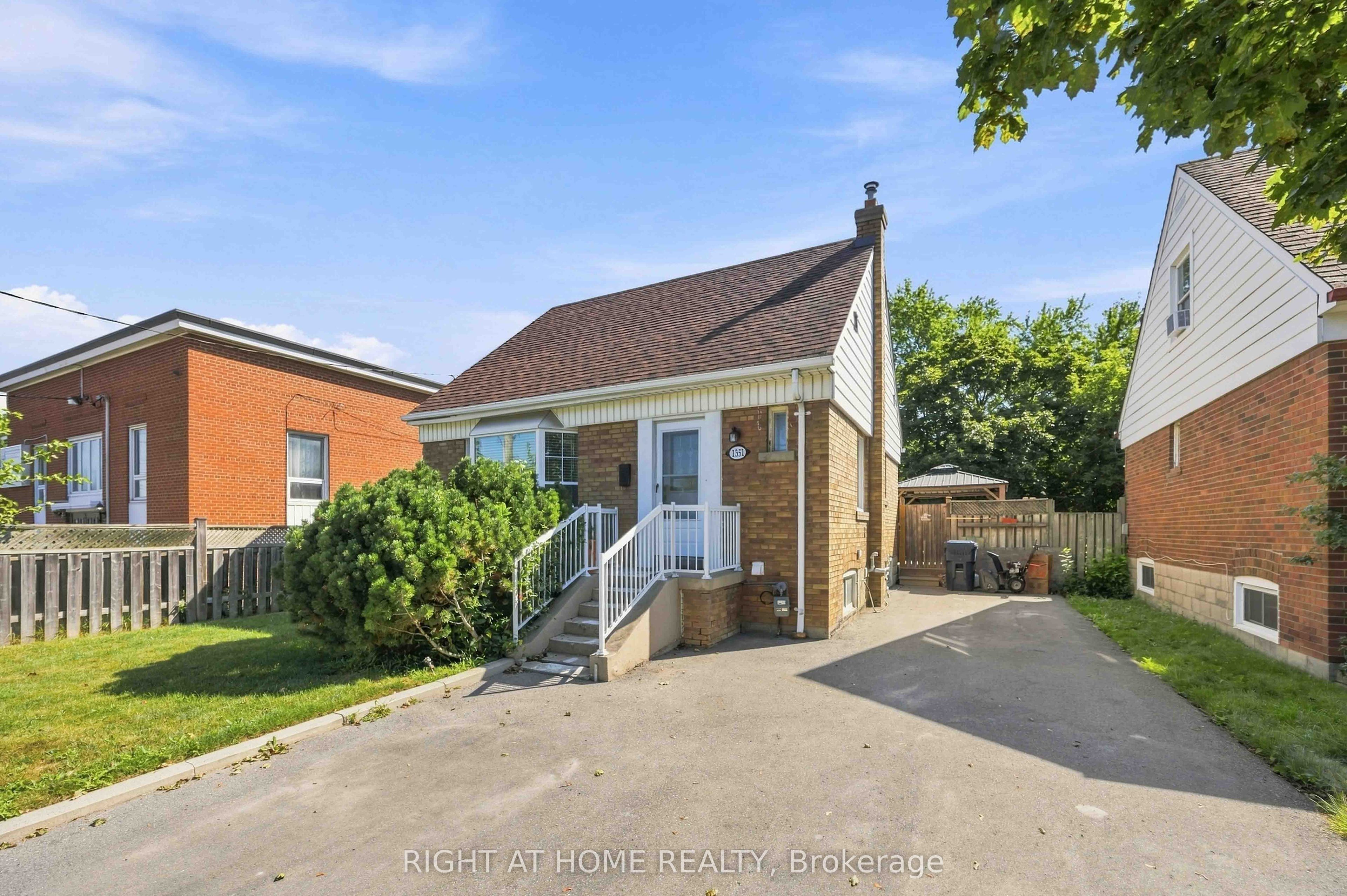 1351 Warden Avenue