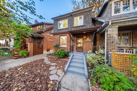 24 Patricia Drive Toronto ON M4C 5K3