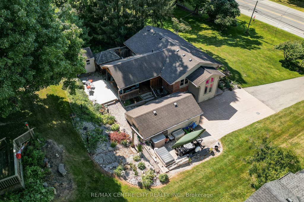 Photo of 4766 SUNSET Road, Central Elgin, ON N5L 1J1 (MLS # X13626366)