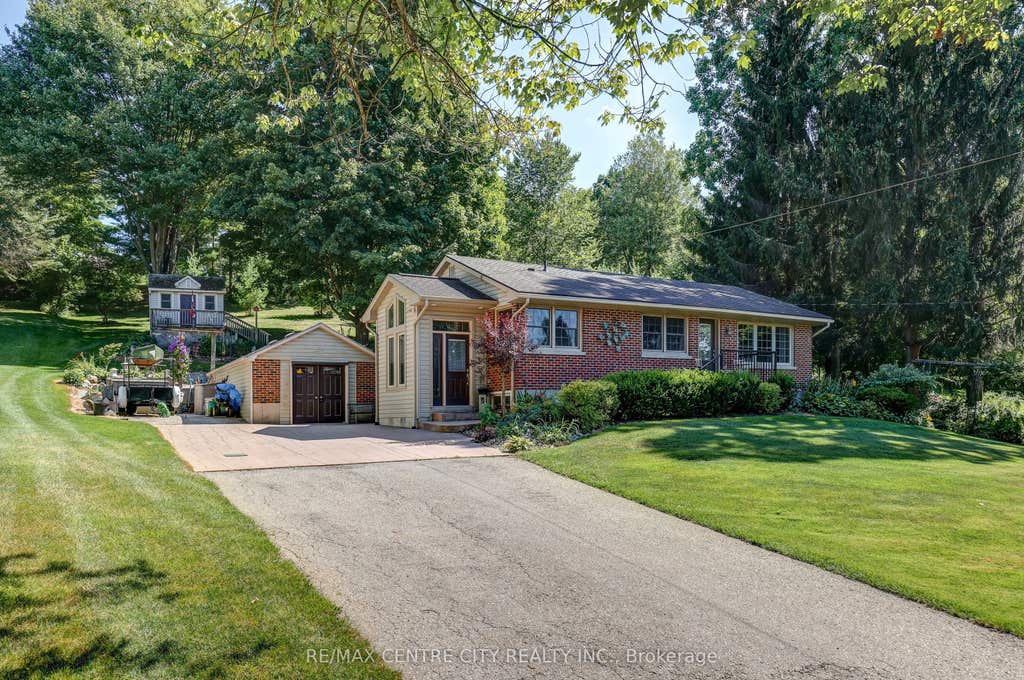 Photo of 4766 SUNSET Road, Central Elgin, ON N5L 1J1 (MLS # X13626366)