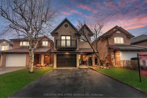 21 Garden Avenue Brampton ON L6X 1M4