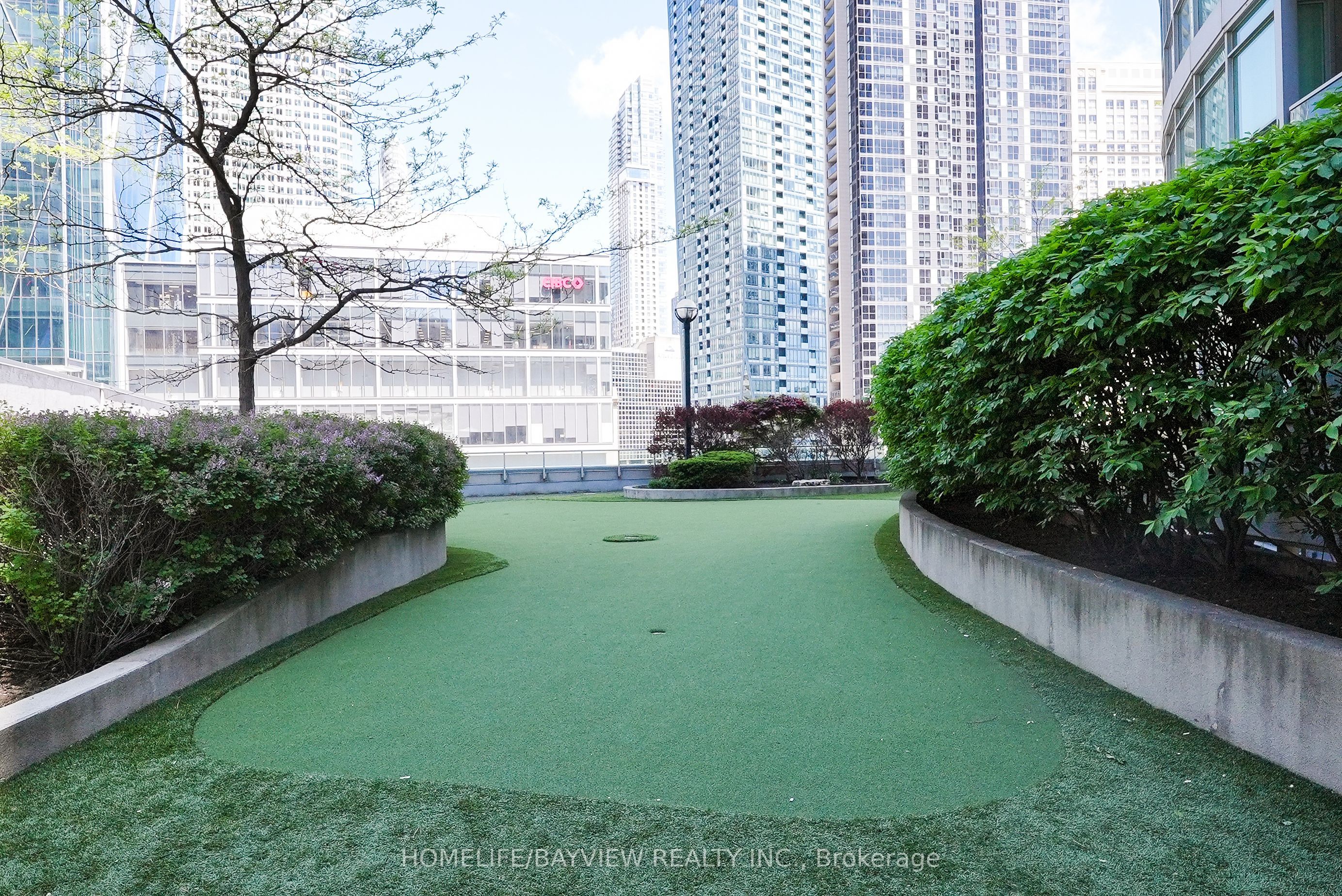 18 Yonge Street 915