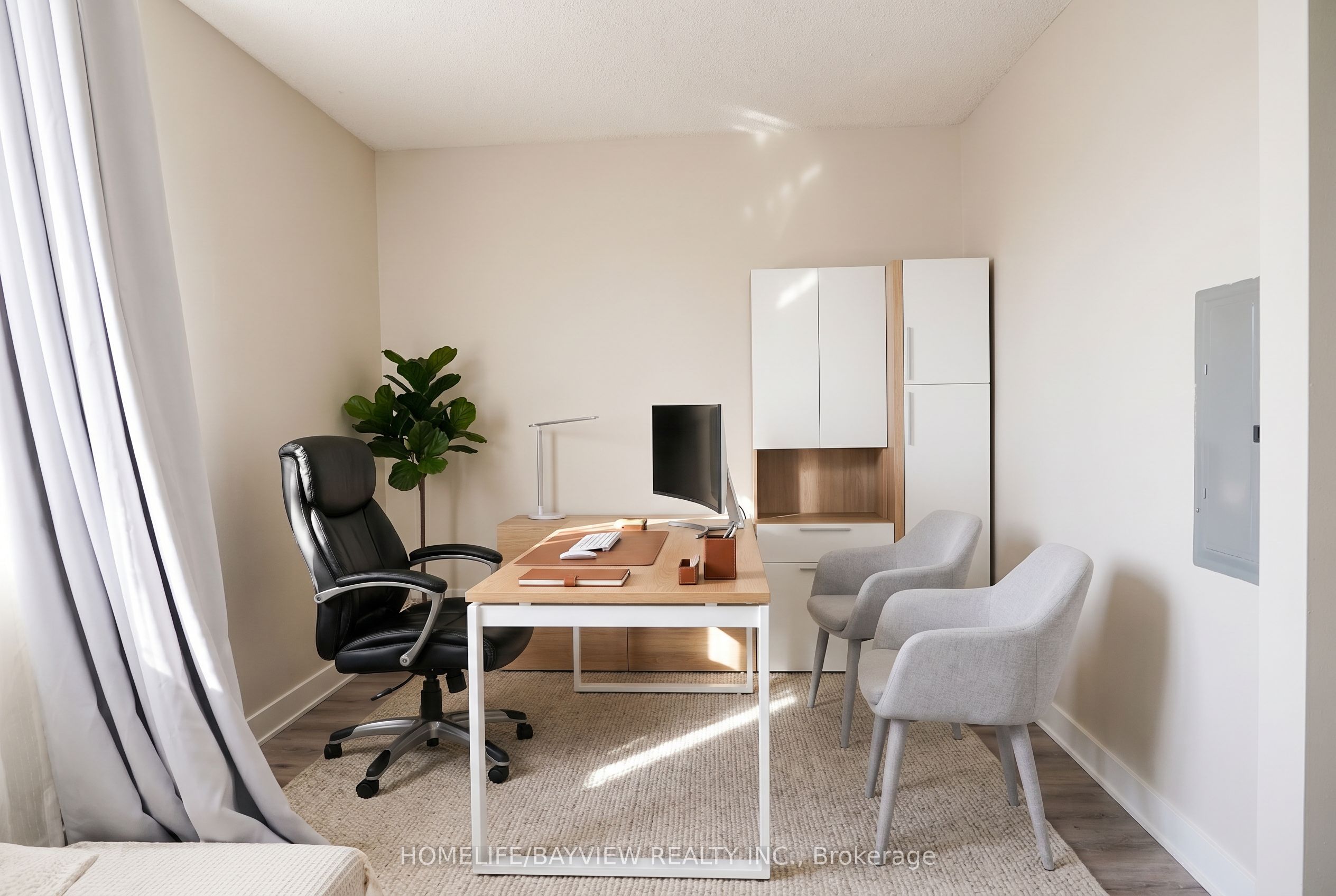 18 Yonge Street 915