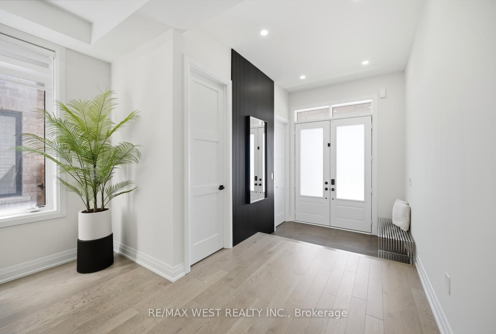 99 Coldwell Bay Circle