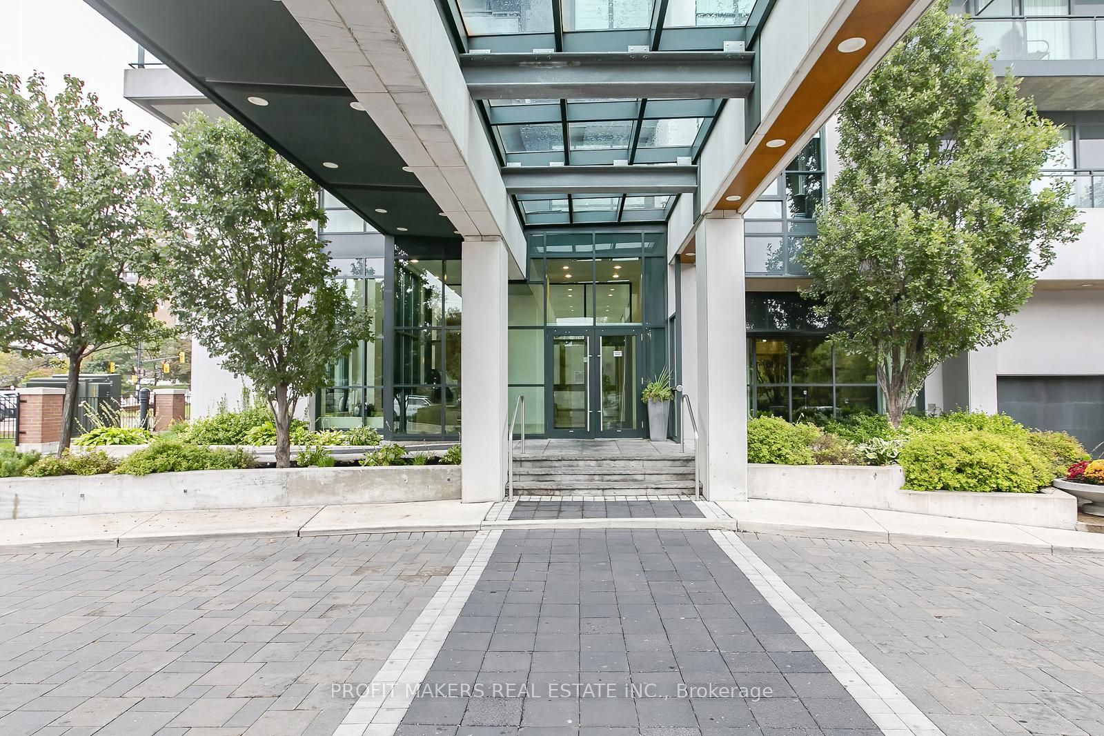 100 John Street 901