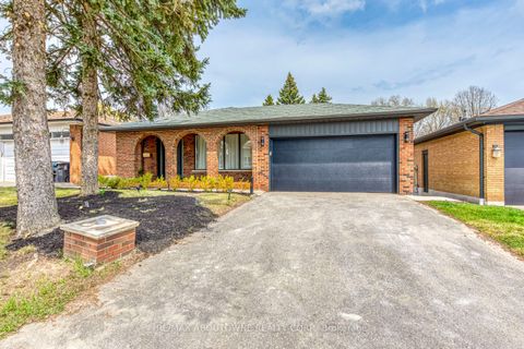 7 Ivybridge Drive Toronto ON M9C 3R2