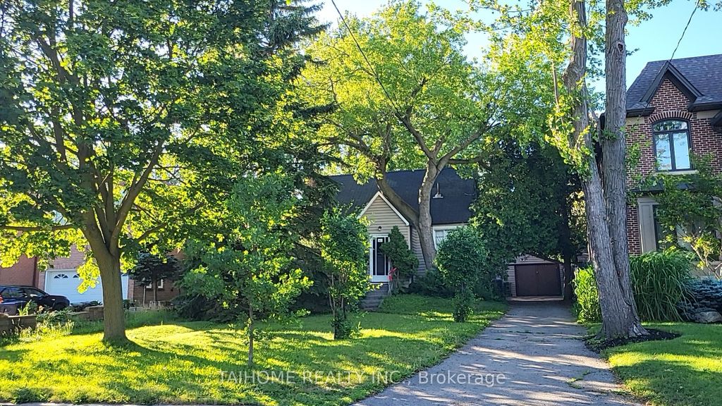 Photo of 462 Ellerslie Avenue, Toronto, ON M2R 1C4 (MLS # C13470496)