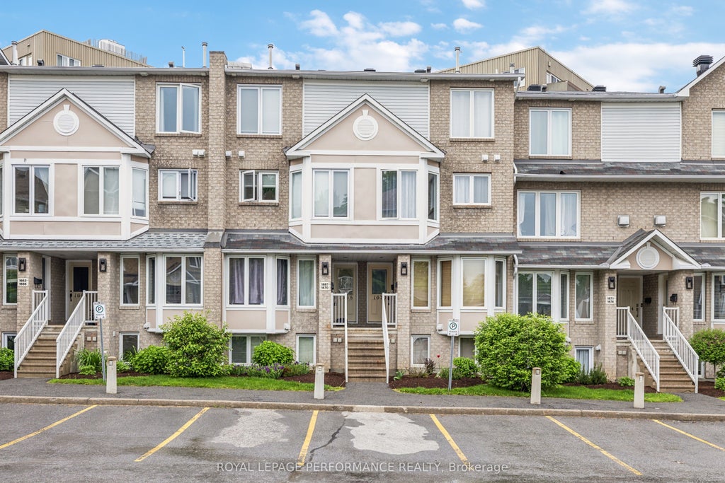 Photo of 1668 Locksley Lane, Beacon Hill North - South and Area, ON K1J 1B6 (MLS # X14080704)