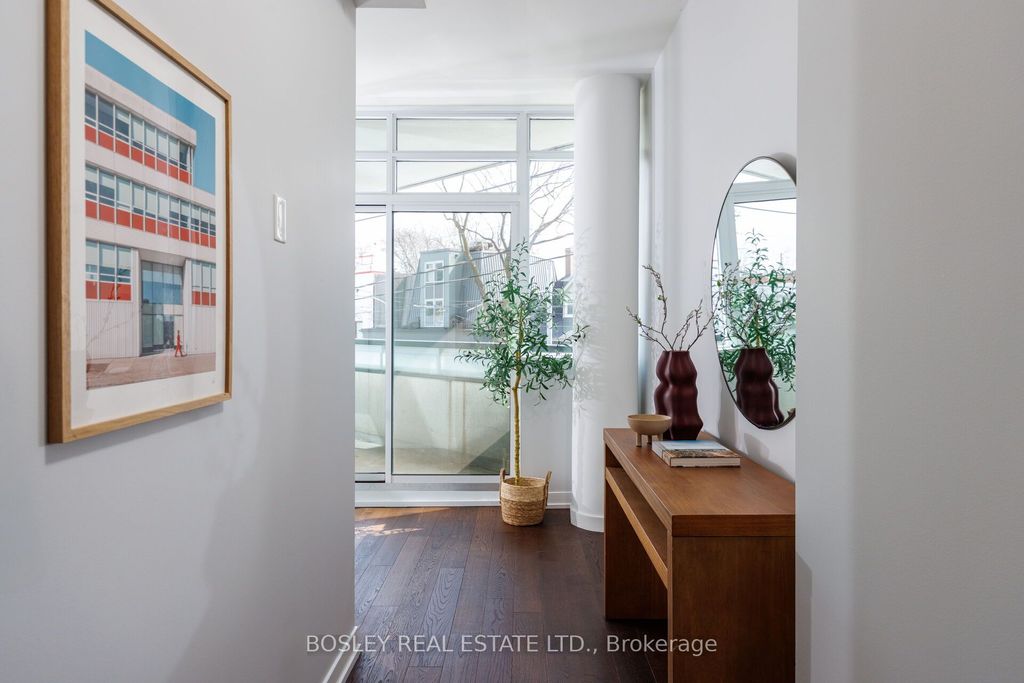 Photo of 36 Howard Park Avenue #209, Toronto, ON M6R 0A5 (MLS # W12921896)
