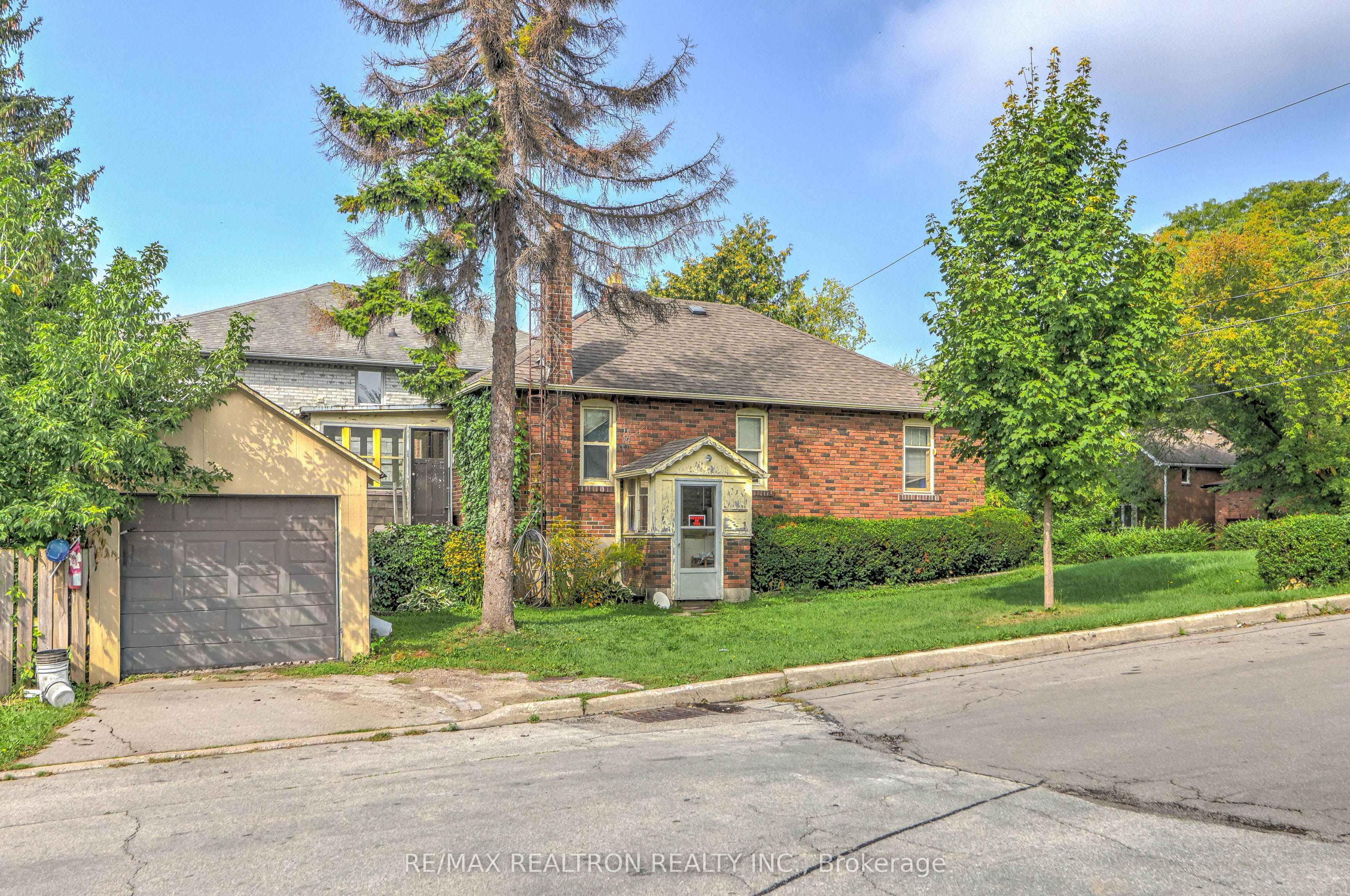 143 Harlandale Avenue