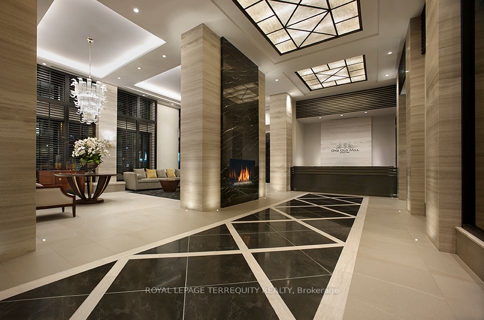 1 Old Mill Drive 1011