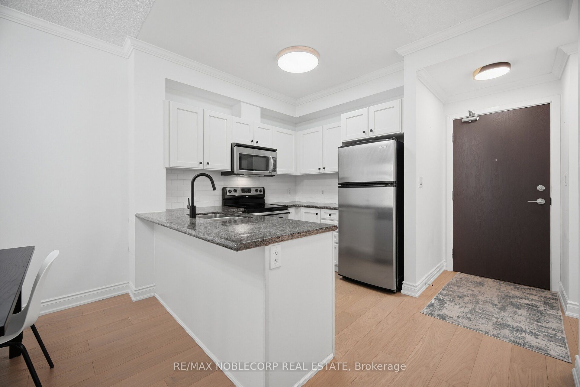 281 Woodbridge Avenue 308