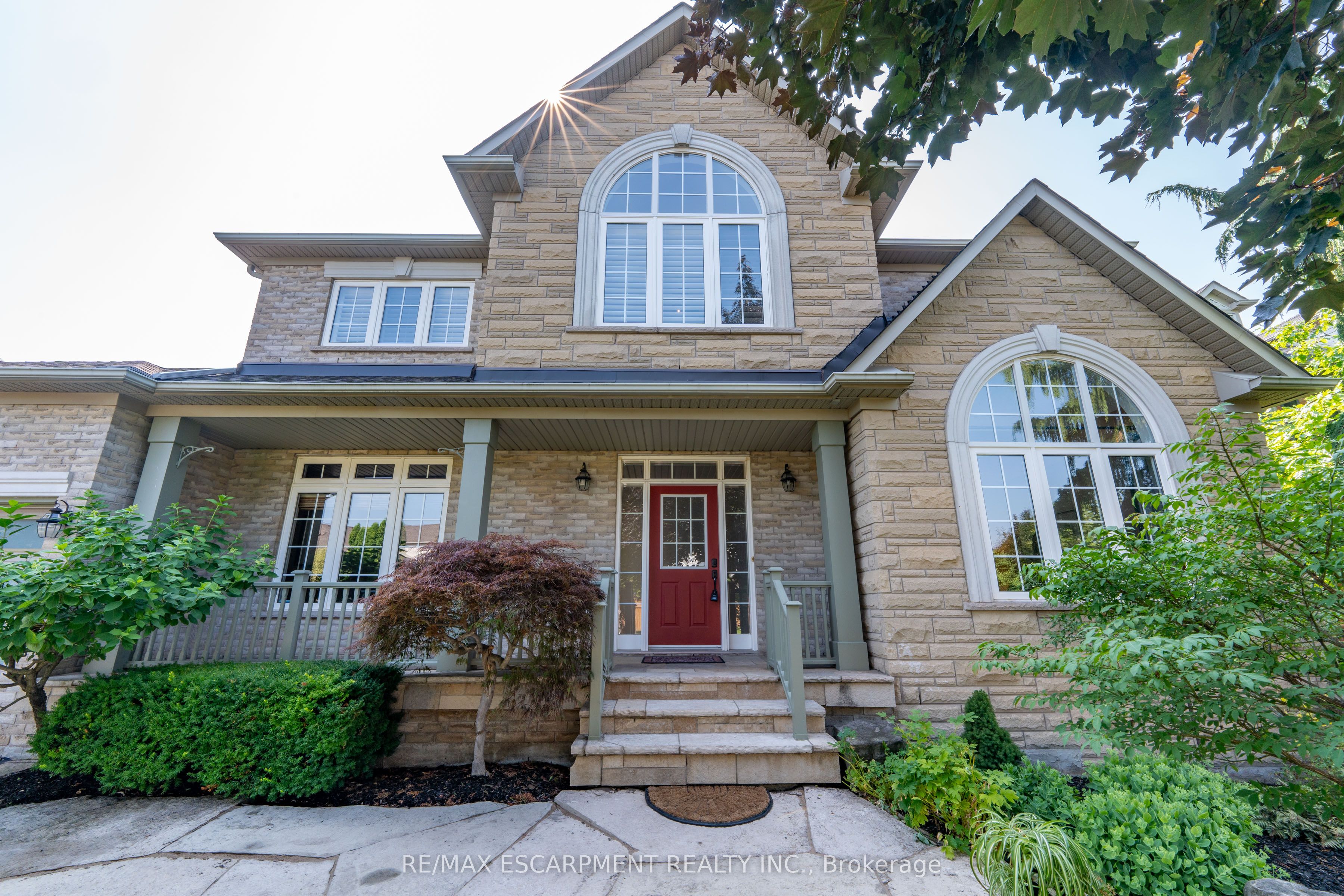 4286 Clubview Drive