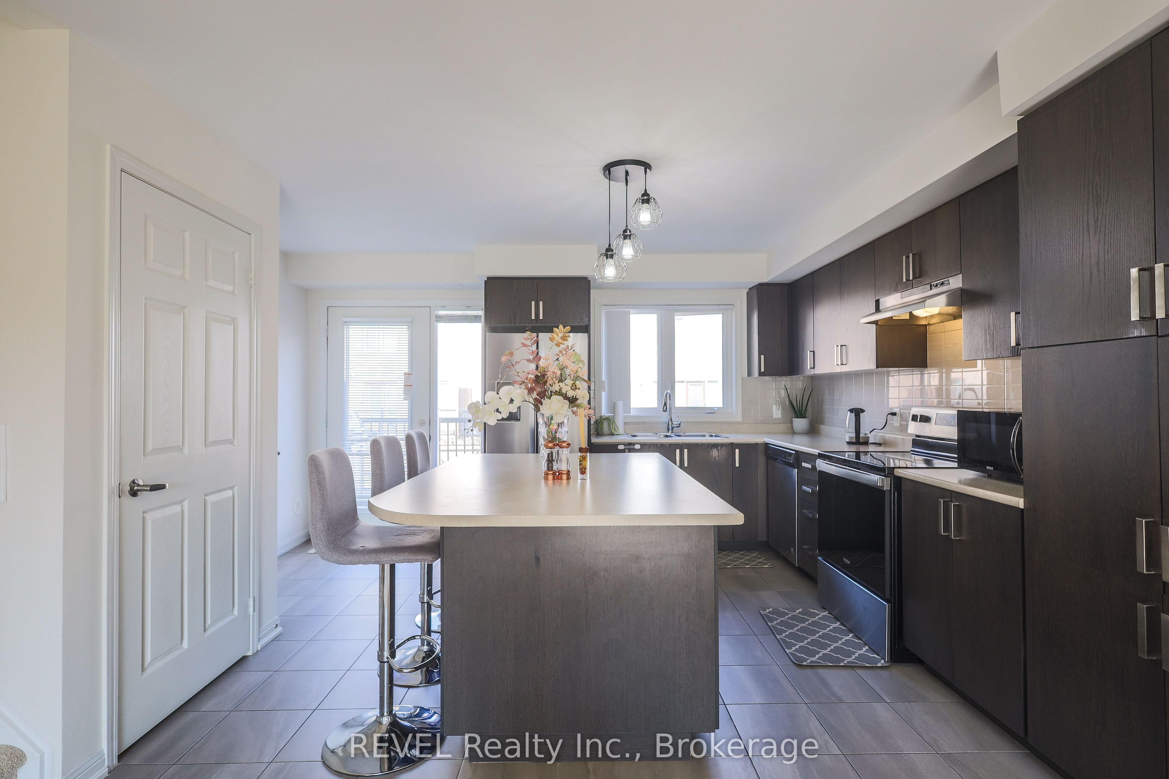 1 Beckenrose Court 87