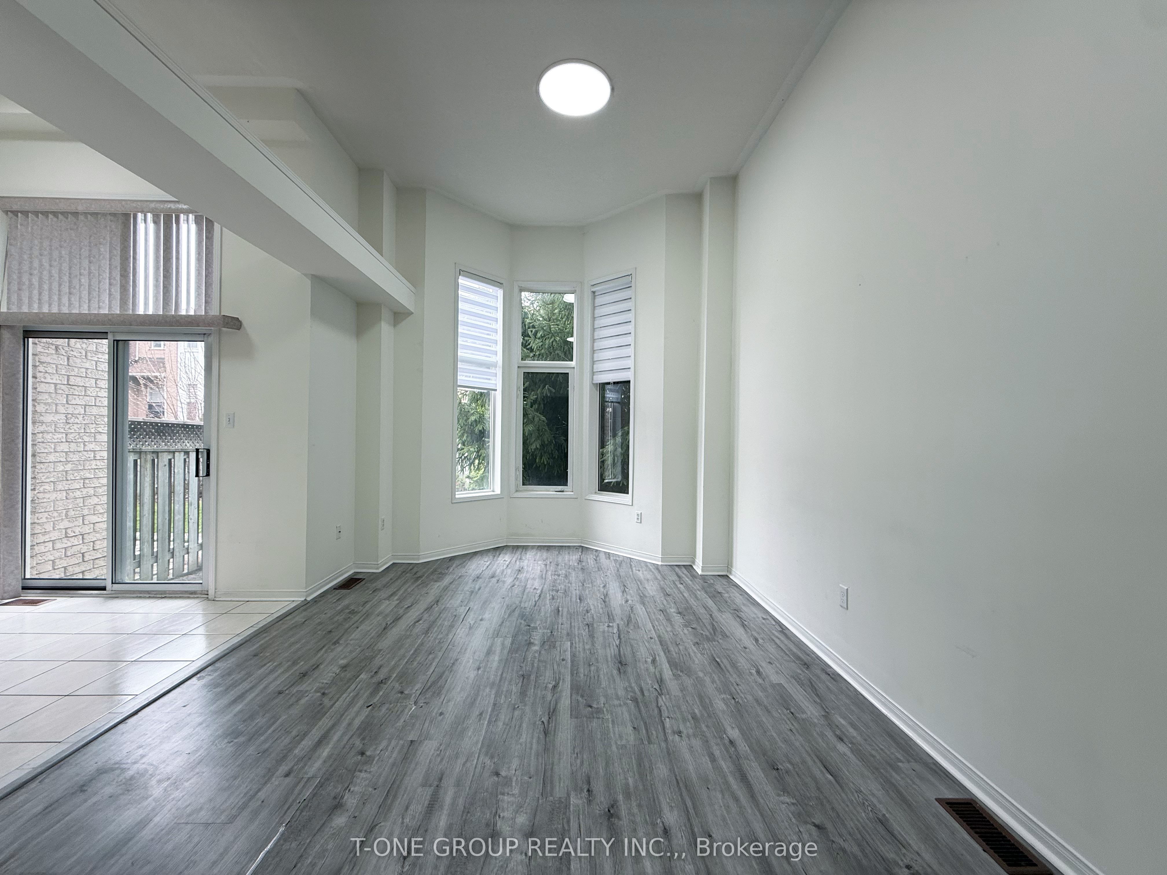 90 Bridlepath Street