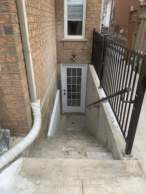 55 WILDBERRY Crescent Brampton ON L6R 1J9