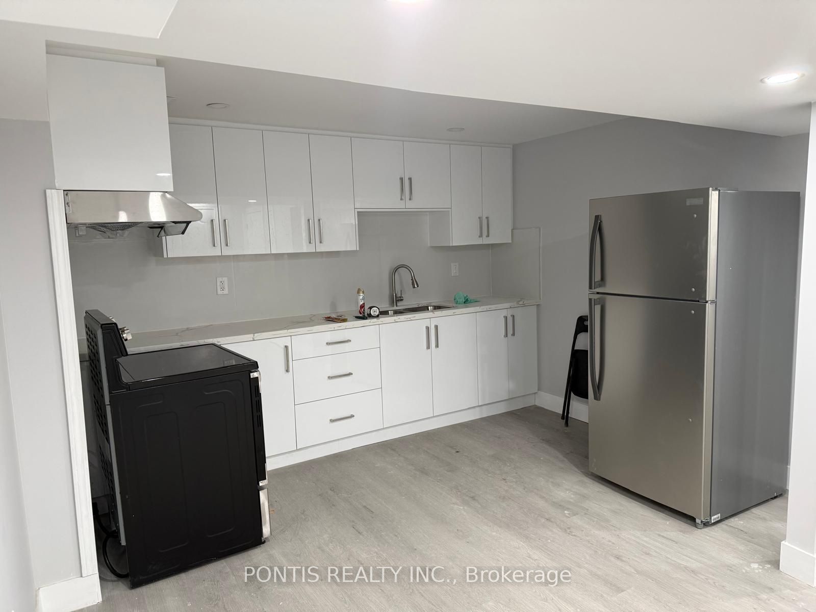 55 WILDBERRY Crescent