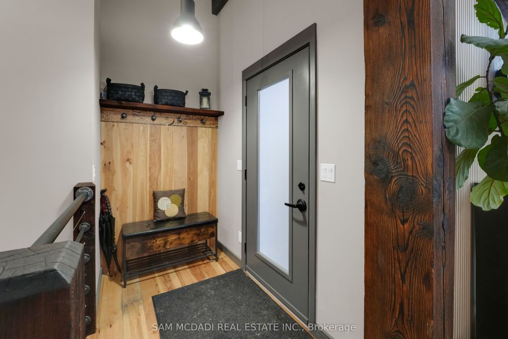 Photo of 2084 Grand Boulevard, Burlington, ON L7P 0N1 (MLS # W12648942)