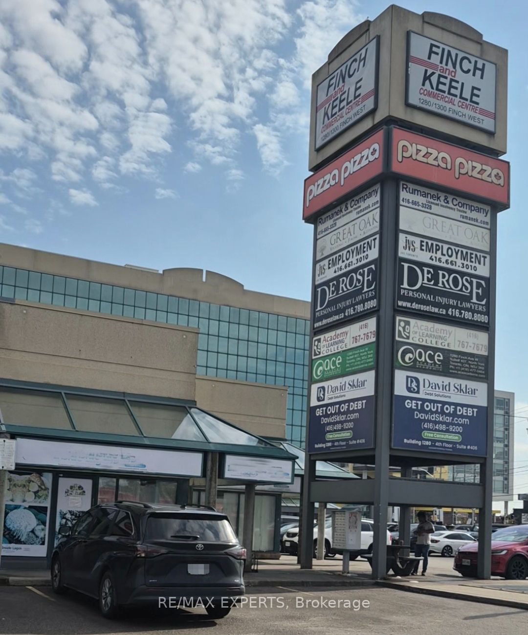 1300 Finch Avenue W 33