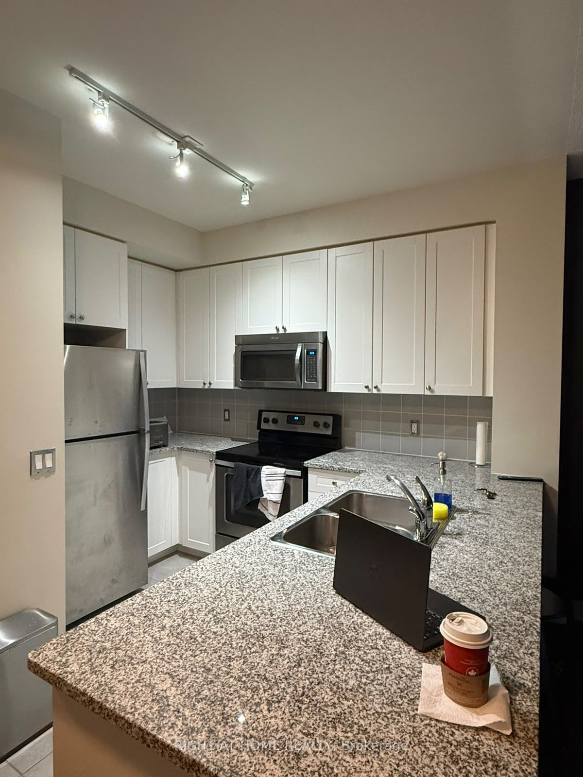 339 rathburn Road W 2318