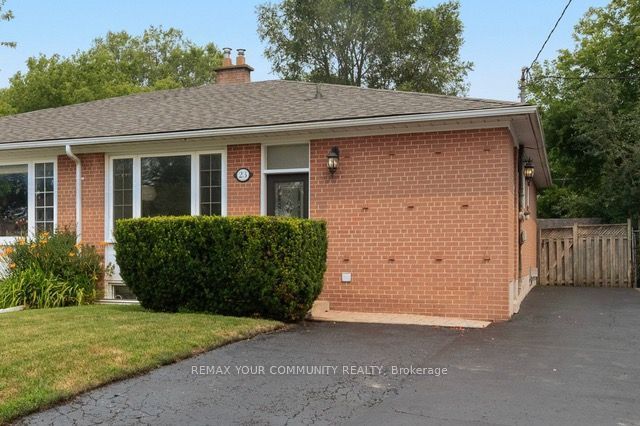 Photo of 23 Richardson Drive, Aurora, ON L4G 1Z2 (MLS # N13577096)
