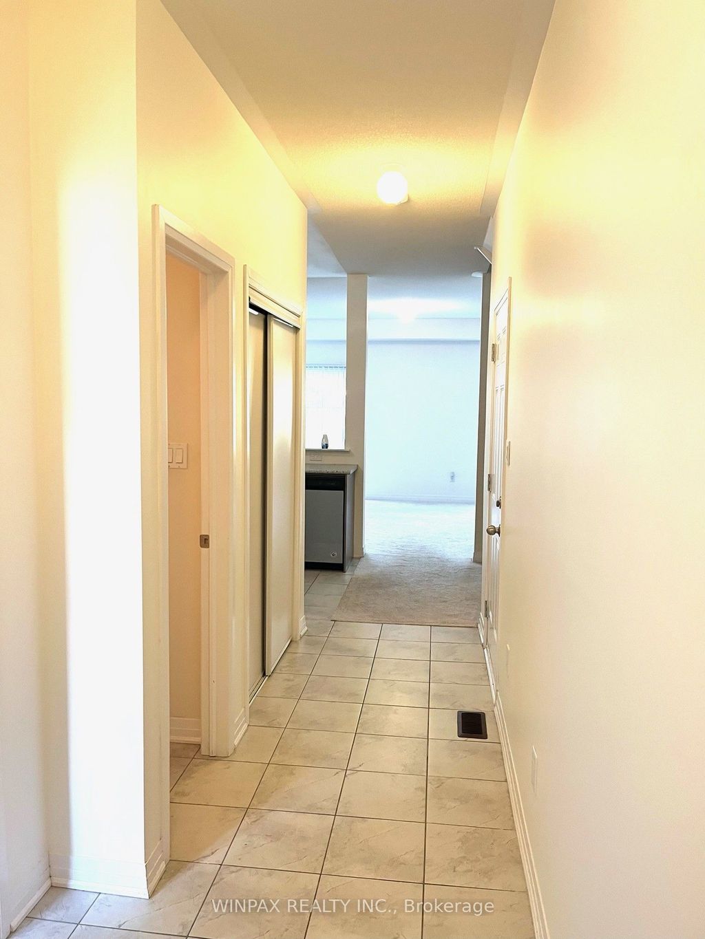 Photo of 8 Bedford Estates Crescent, Barrie, ON L4N 9K6 (MLS # S13226156)