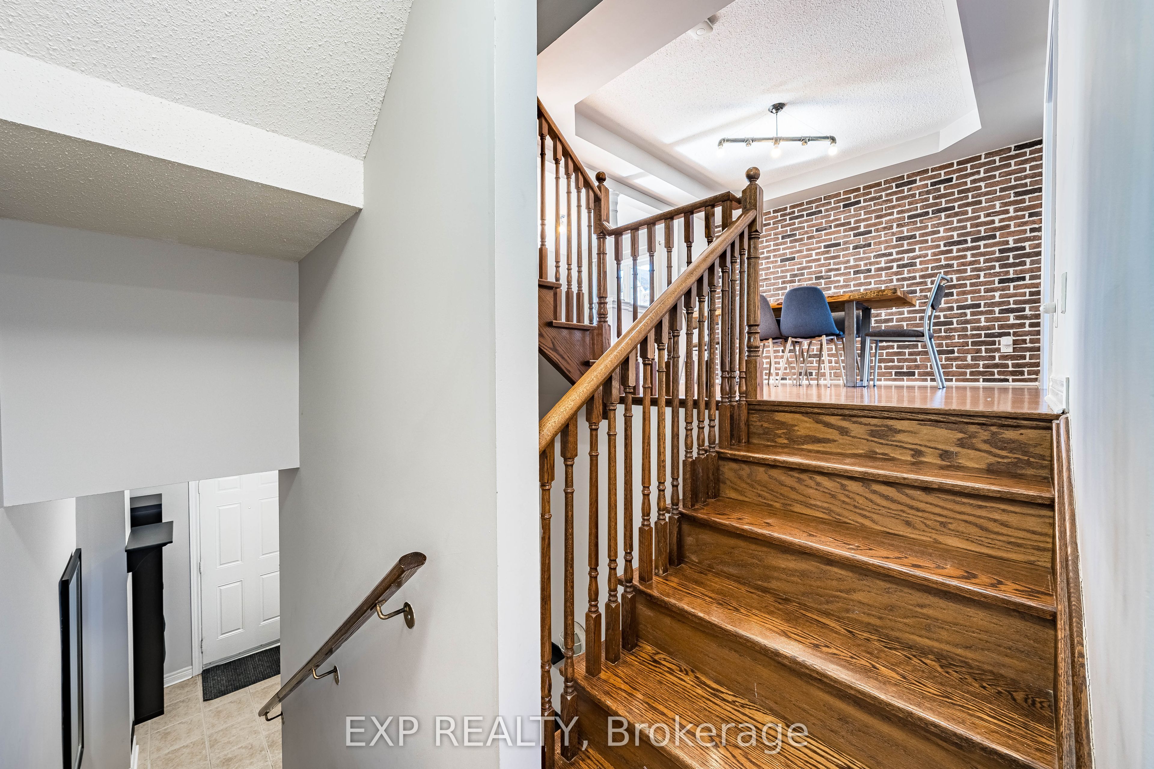 2360 Britannia Road W 4