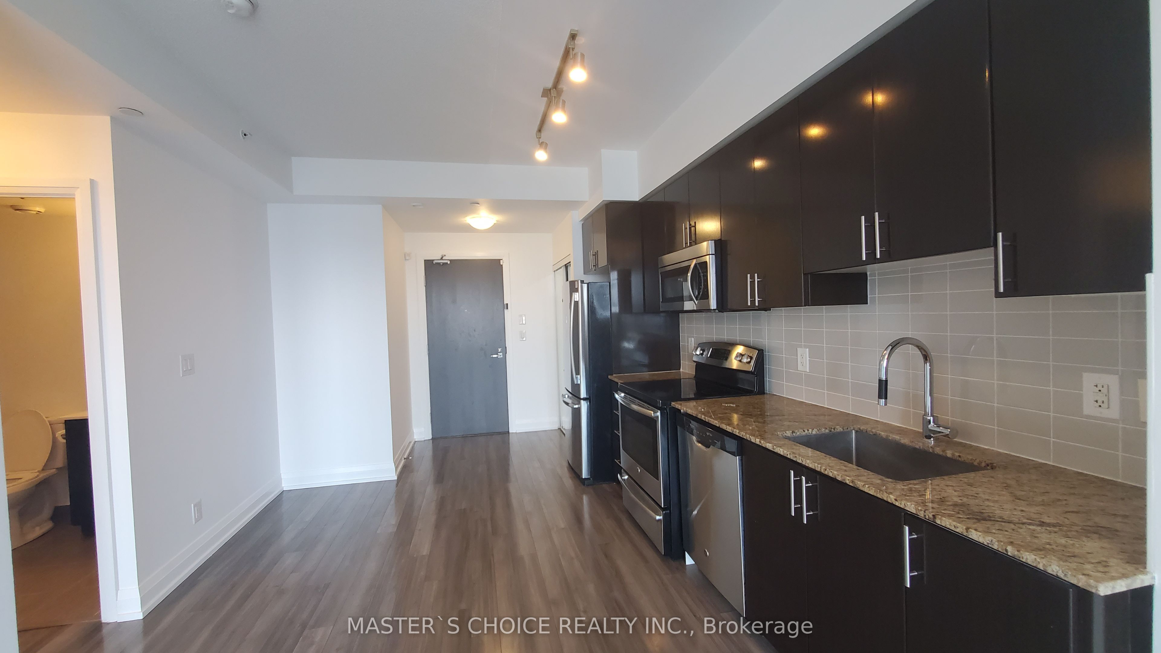 7171 Yonge Street 2311