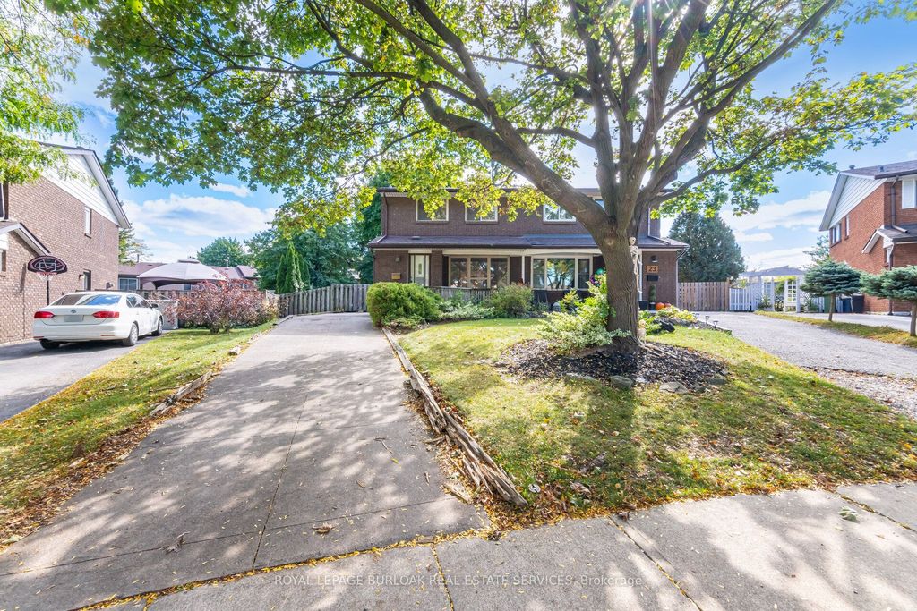 Photo of 21 Horning Drive, Hamilton, ON L9C 6L2 (MLS # X12800288)