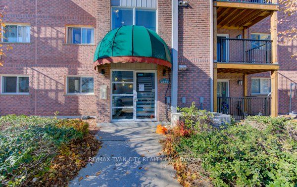 Photo of 3085 Kingsway Drive #27, Kitchener, ON N2C 2P1 (MLS # X13825928)