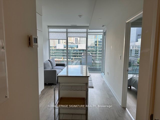 576 Front Street W 1218