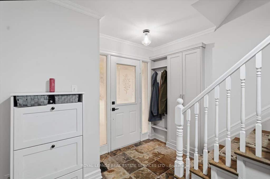 Photo of 5185 Bunton Crescent, Burlington, ON L7L 6J3 (MLS # W13574342)