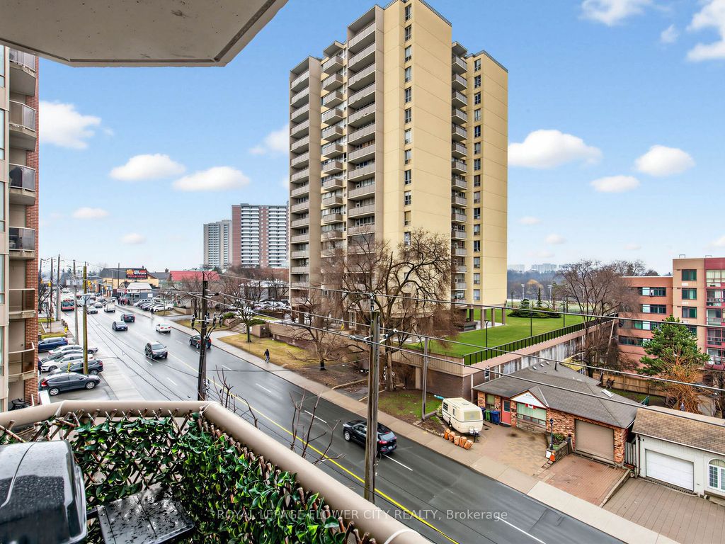 Photo of 2088 Lawrence Avenue W #404, Toronto, ON M9N 1J1 (MLS # W12941958)