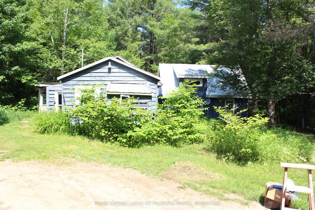 Photo of 2007 Brunel Road, Huntsville, ON P1H 2J3 (MLS # X13704638)