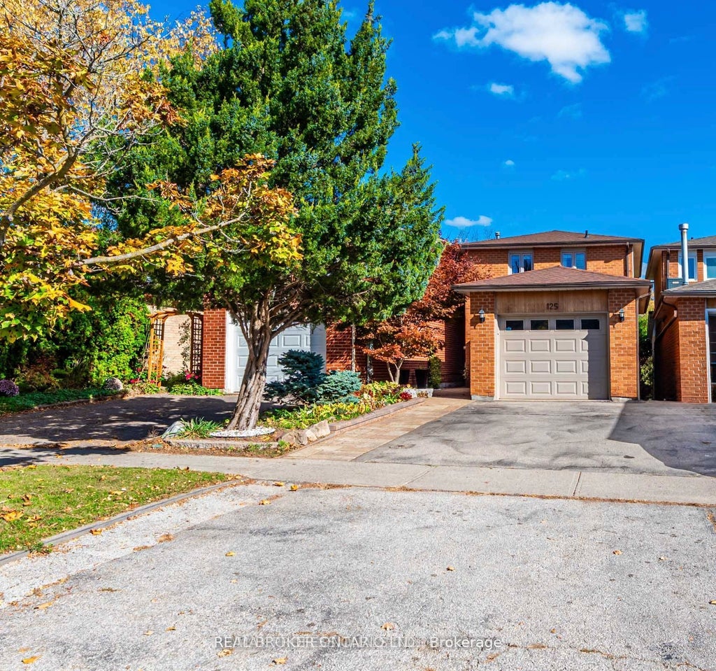 Photo of 125 Kersey Crescent, Richmond Hill, ON L4C 5X4 (MLS # N13690222)