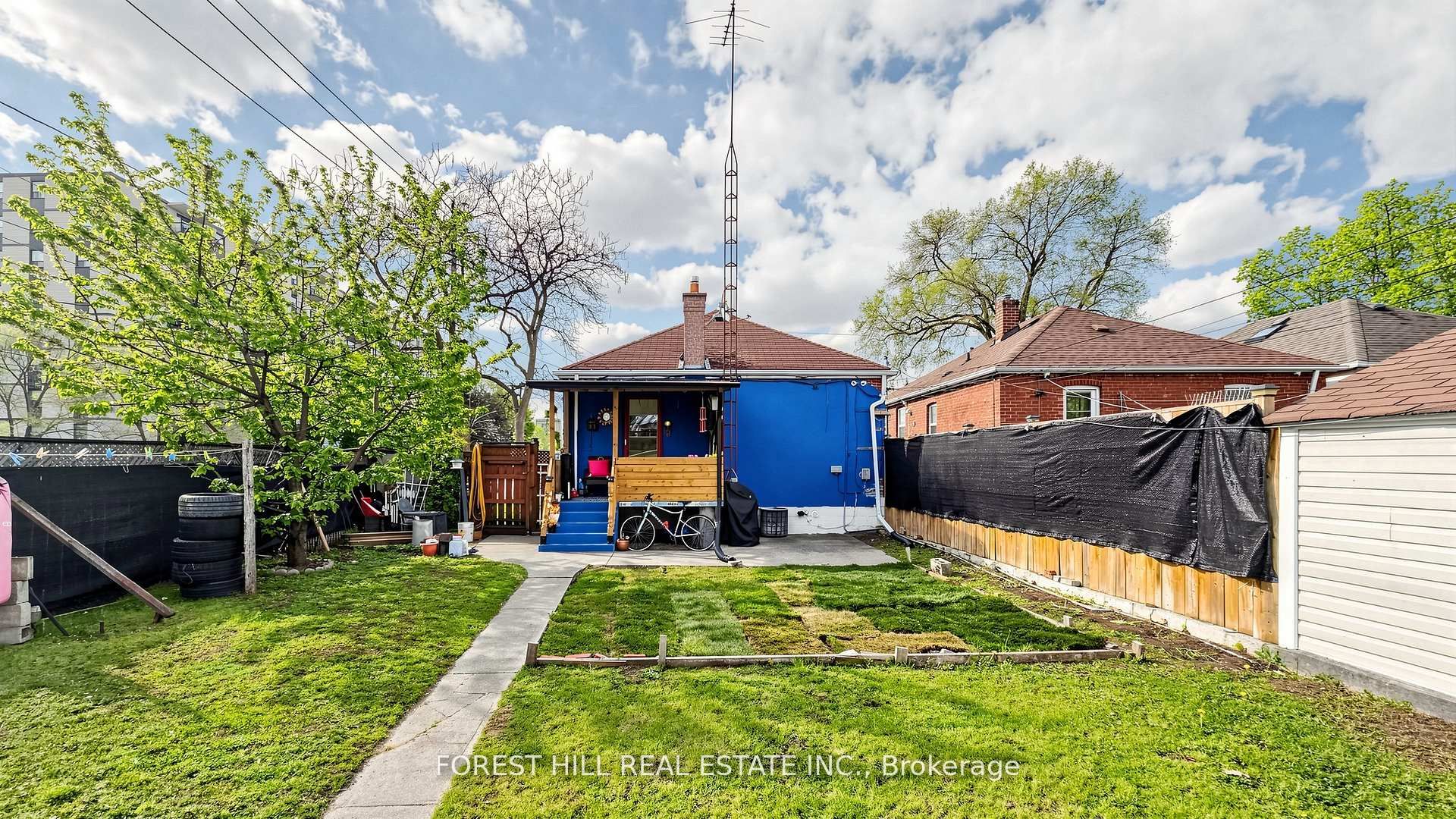 2 Ellins Avenue