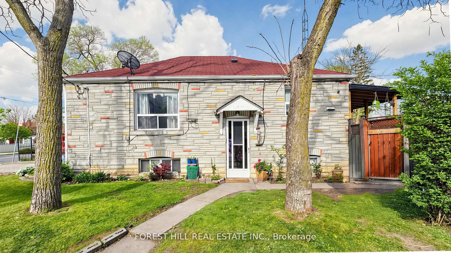 2 Ellins Avenue