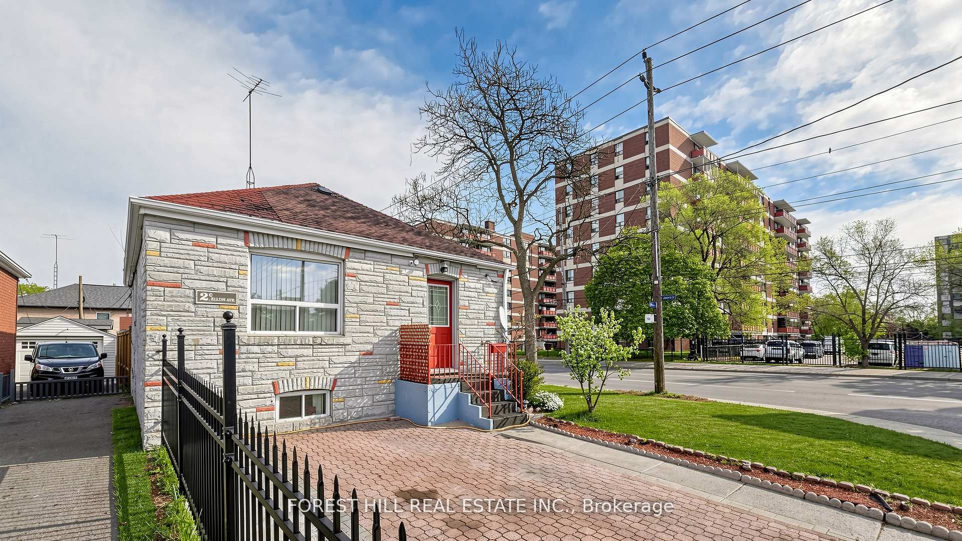 2 Ellins Avenue