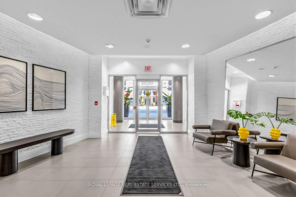 Photo of 1005 King Street W #337, Toronto, ON M6K 3M8 (MLS # C13663312)