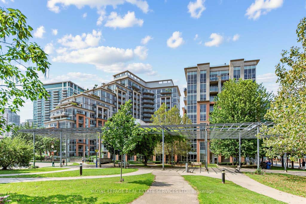 Photo of 1005 King Street W #337, Toronto, ON M6K 3M8 (MLS # C13663312)