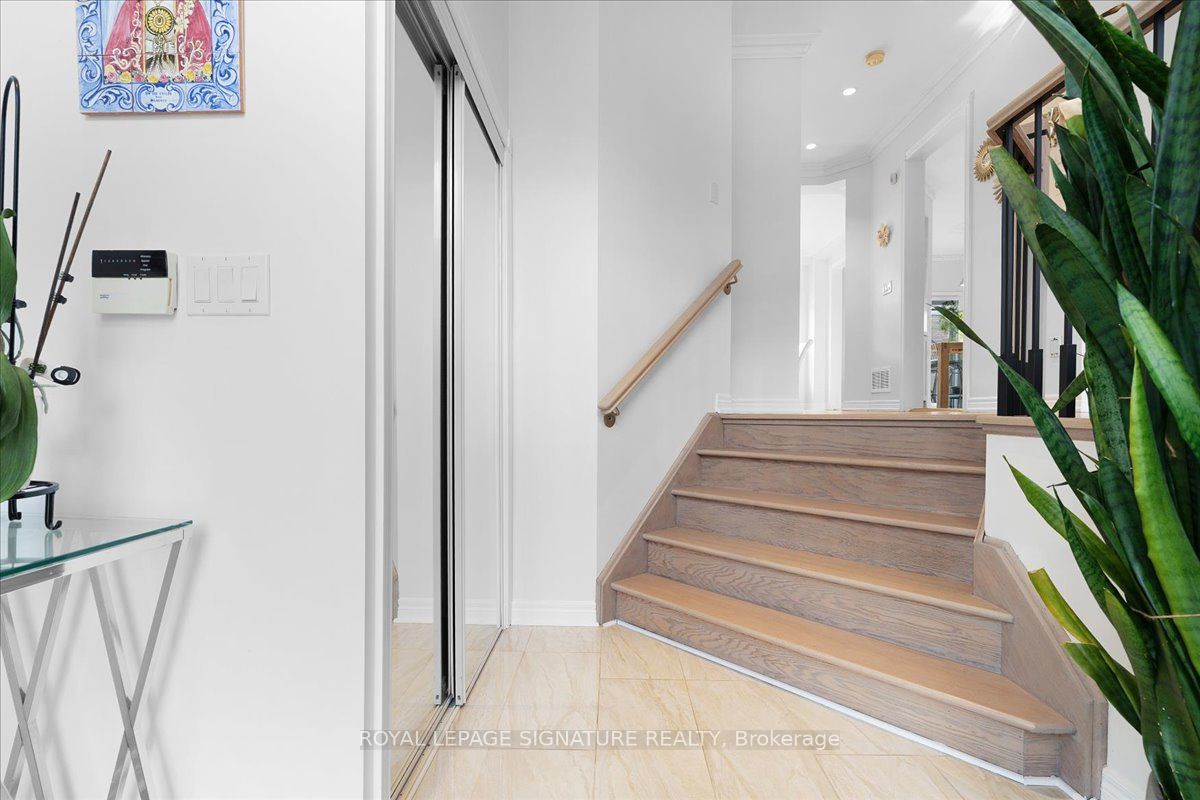 12 Pietro Drive