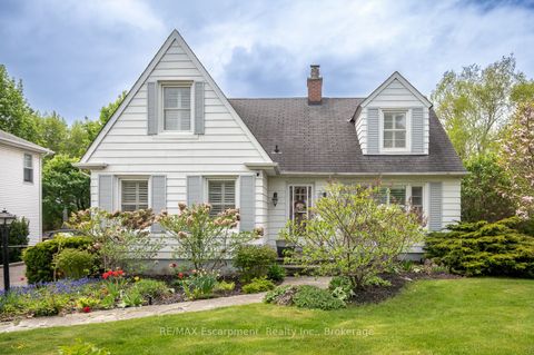 124 Lydia Avenue Milton ON L9T 2H1