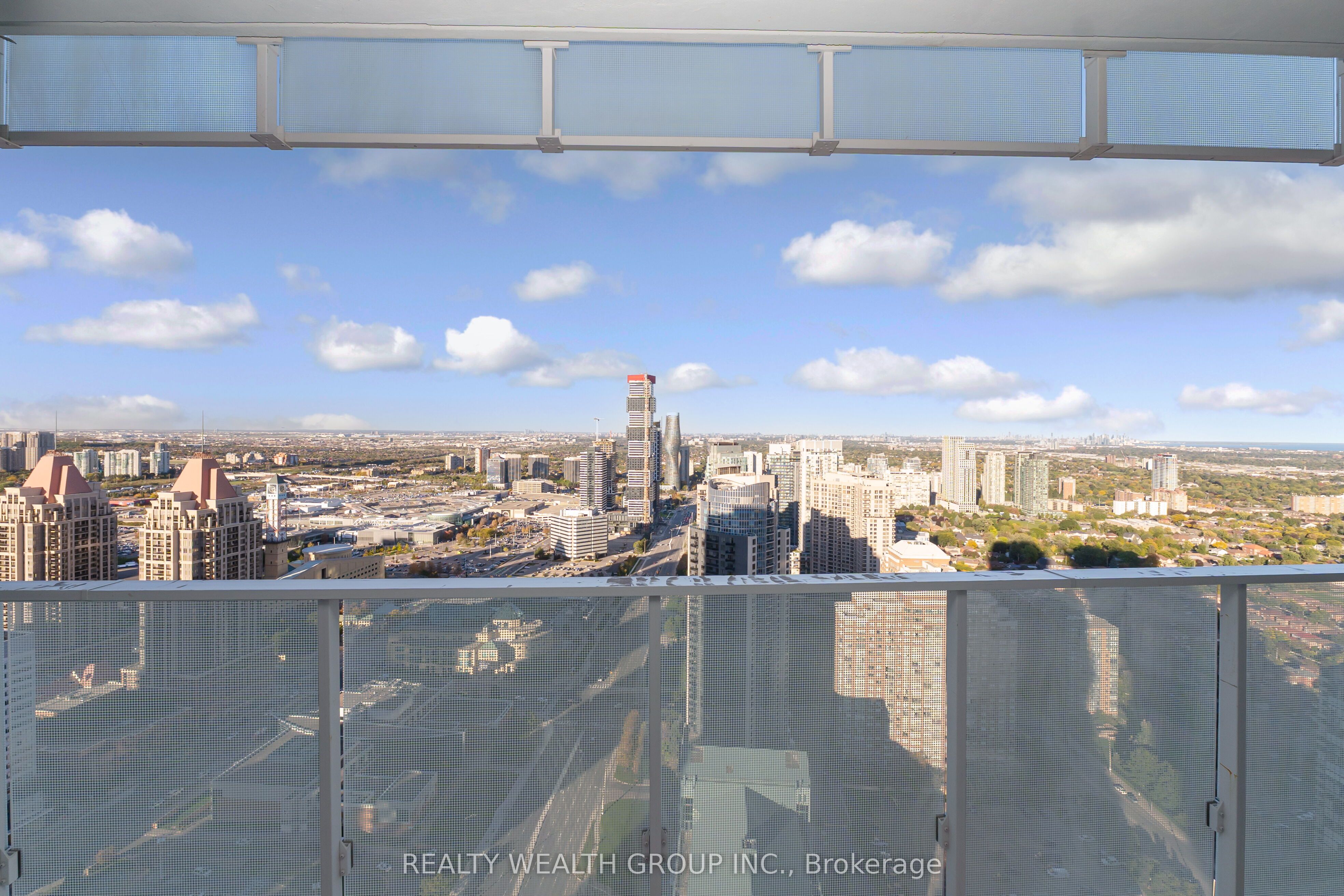 3900 Confederation Parkway 3911