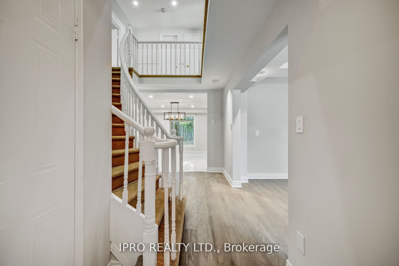 2062 Trillium Court